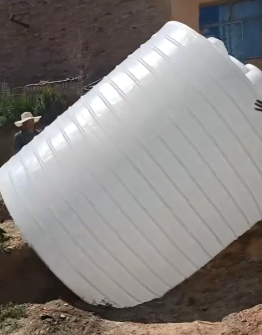 PE金川塑料大桶批量交付案例：满足多行业储运需求的可靠容器方案